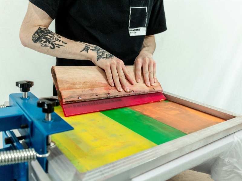 4 Jenis Mesin Cetak Yang Banyak Digunakan, Jasa Printing Kain Wajib Tau!