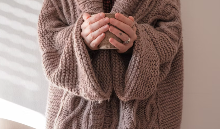 sweater selutut